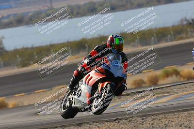 media/Dec-18-2022-SoCal Trackdays (Sun) [[8099a50955]]/Turn 14 (940am)/